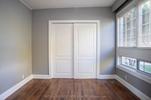 2-22 Centre Street, Bradford West Gwillimbury, ON, L3Z2B7 | Card Image