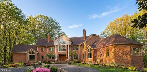 7003 Fawn Trail Ct, BETHESDA, MD, 20817-3928 | Card Image