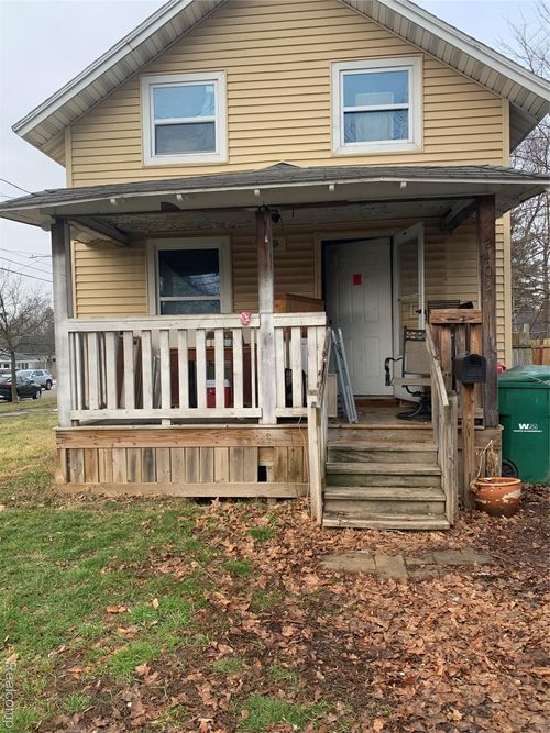 2403 Turner St, Lansing, MI, 48906-4062 | Card Image