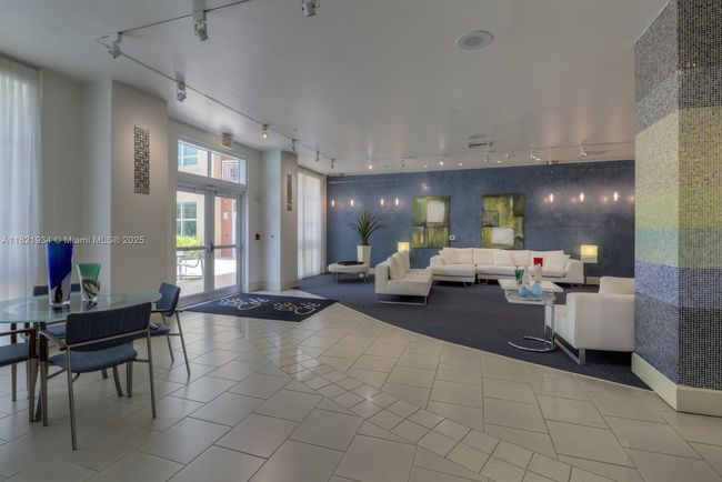 APT-626 - 2000 N Bayshore Dr, Condo with 1 bedrooms, 1 bathrooms and null parking in Miami FL | Image 19