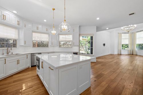 34-2800 Waymaker Way, Austin, TX, 78746-1848 | Card Image