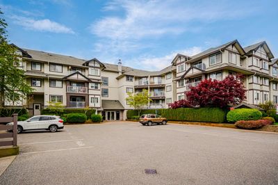 214 - 19320 65 Ave, Condo with 1 bedrooms, 1 bathrooms and 2 parking in Surrey BC | Image 2