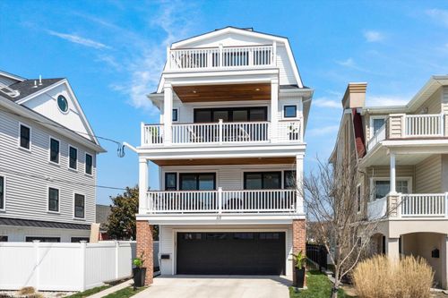 69 Sunset Pl, Ocean City, NJ, 08226-2921 | Card Image