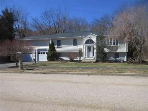 16 Sweetwater Dr, Coventry, RI, 02816-8542 | Card Image