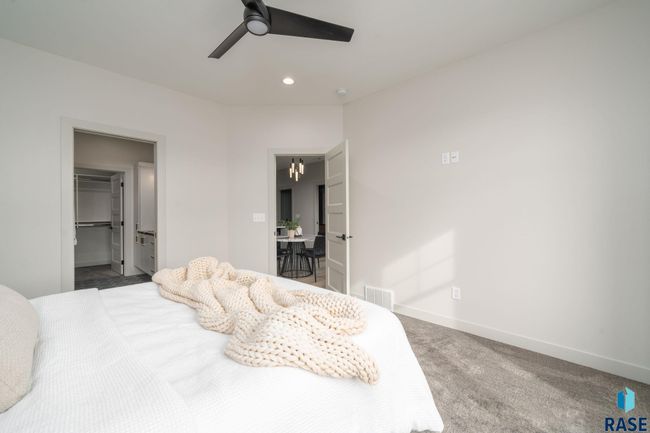 8613 W Shoreline Pl, Townhouse with 3 bedrooms, 3 bathrooms and null parking in Sioux Falls SD | Image 11