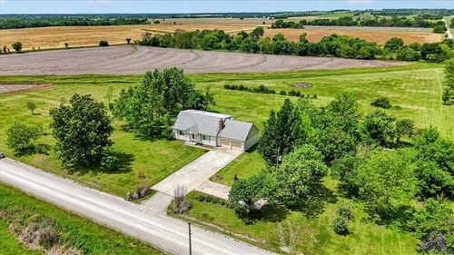 24960 Earnest Rd, Osawatomie, KS, 66064-9503 | Card Image