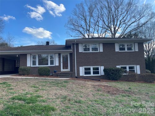 1224 Wendover St, Albemarle, NC, 28001-3032 | Card Image