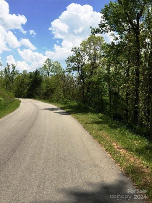 102-187 Starling Pass, Asheville, NC, 28804-0017 | Card Image
