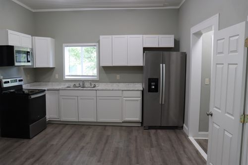305 Spring St, union, SC, 29379-2135 | Card Image