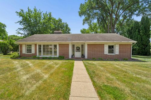 N7187 Winnebago Drive, Fond Du Lac, WI, 54935 | Card Image