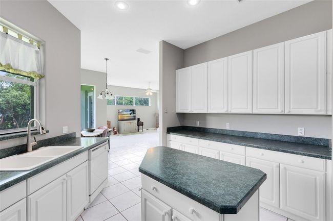 5204 Hammock Pointe Ct, House other with 4 bedrooms, 3 bathrooms and null parking in SAINT CLOUD FL | Image 18