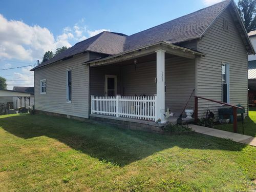 207 E George St, Washington, IN, 47501-1622 | Card Image