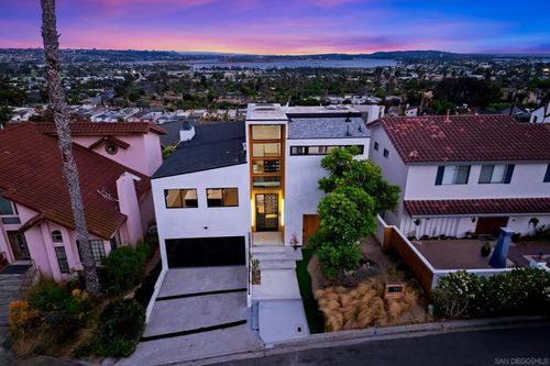 2425 Wilbur Ave, San Diego, CA, 92109-2020 | Card Image