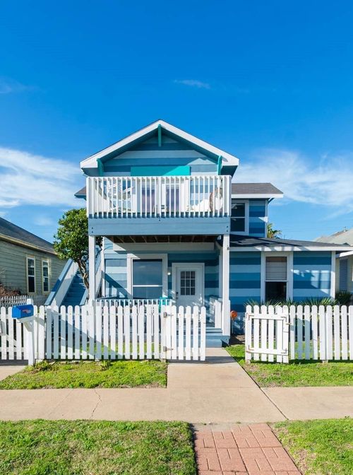 1310 Avenue N 1/2, Galveston, TX, 77550-8232 | Card Image