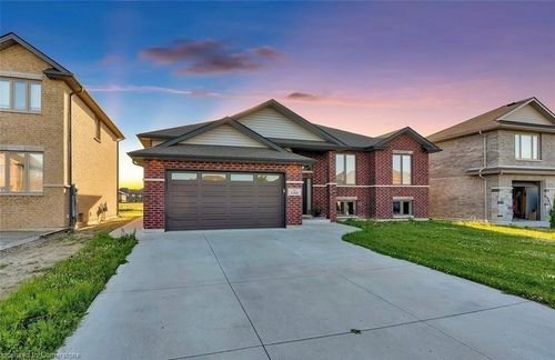 1368 Deer Run Trail, Belle River, ON, N0R1A0 | Card Image