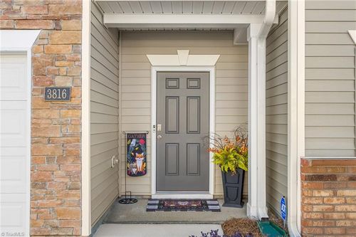 3816 Buckskin Way, Greensboro, NC, 27405-9816 | Card Image