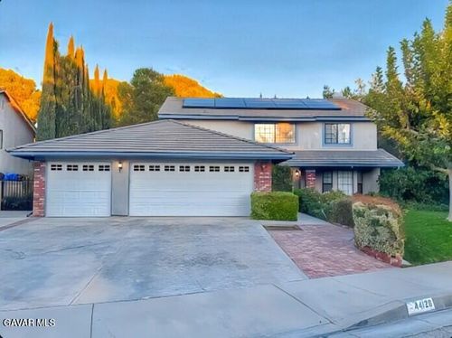 44128 Fine Cir, Lancaster, CA, 93536-1000 | Card Image