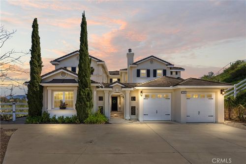 380 Highland Oaks Ct, Fallbrook, CA, 92028-8083 | Card Image