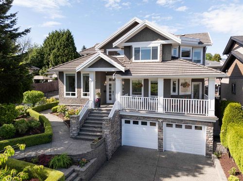 6071 Charles St, Burnaby, BC, V5B2G7 | Card Image