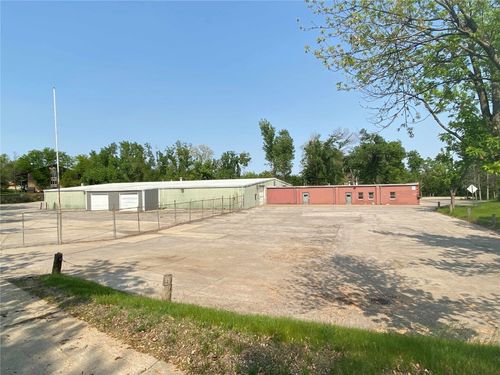 230 38th Street Dr Se, Cedar Rapids, IA, 52403-1103 | Card Image