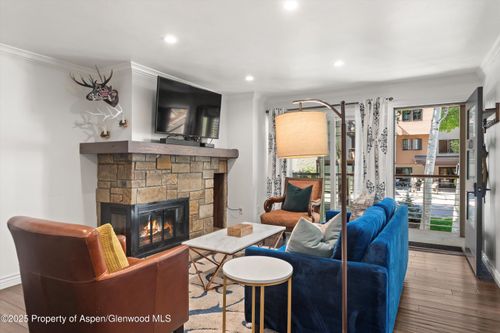 unit-2d-100 E Dean St, Aspen, CO, 81611-1967 | Card Image