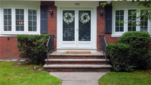 442 Eastview Ave, Somerset, MA, 02726-3808 | Card Image