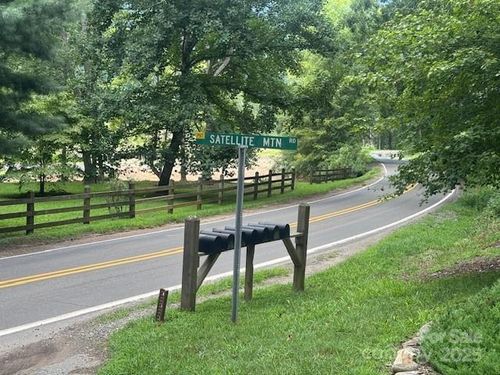 000 Satellite Mountain Rd, Burnsville, NC, 28714 | Card Image