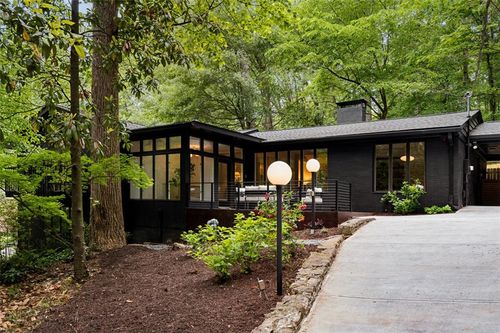 922 Barton Woods Rd Ne, Atlanta, GA, 30307-1308 | Card Image