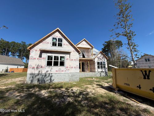 1061 Crown Pointe Dr, Hampstead, NC, 28443-4069 | Card Image