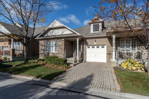 67 Locust Dr, Brampton, ON, L6R0W2 | Card Image