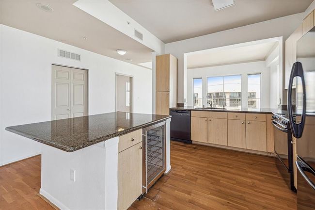 UNIT-2710 - 3505 Sage Rd, Condo with 2 bedrooms, 2 bathrooms and null parking in Houston TX | Image 6