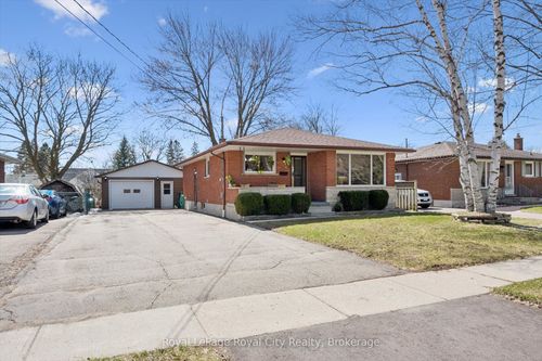16 Kenwood Crescent, Guelph, ON, N1H6E5 | Card Image