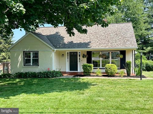 803 David Ave, WESTMINSTER, MD, 21157-5909 | Card Image