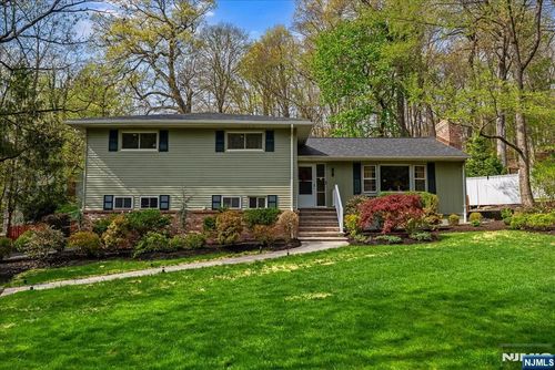 167 Mountain Ave, New Providence, NJ, 07974-2632 | Card Image