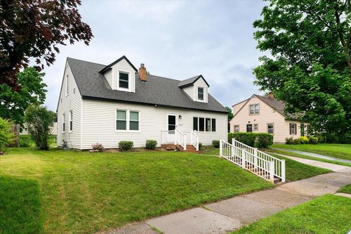 2927 Leonard Street, La Crosse, WI, 54601 | Card Image