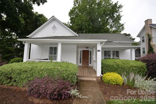 252 South Street, Davidson, NC, 28036 | Card Image