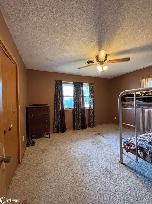 19833 W Highway 149, Hedrick, IA, 52563-8647 | Card Image