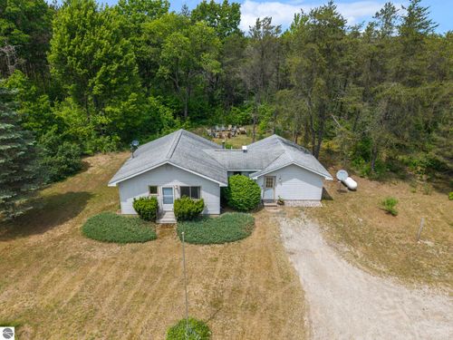 14764 Cinder, Beulah, MI, 49617 | Card Image