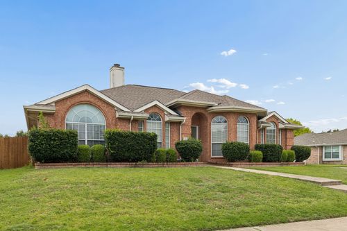 300 Thomas Dr, Murphy, TX, 75094-3741 | Card Image