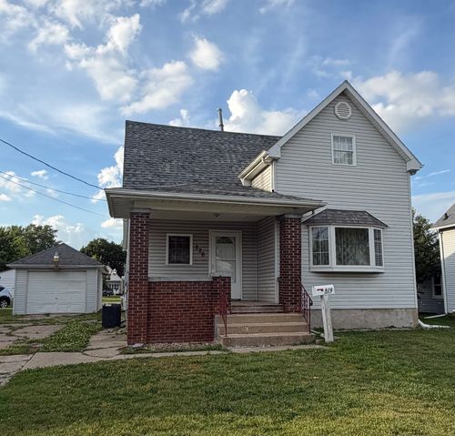 826 Prairie Ave, Kewanee, IL, 61443-2617 | Card Image