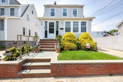 184 Horton Avenue, House other with 3 bedrooms, 1 bathrooms and null parking in Valley Stream NY | Image 1