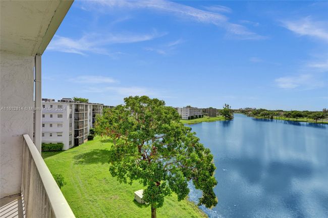 APT-506 - 8720 N Sherman Cir, Condo with 2 bedrooms, 2 bathrooms and null parking in Miramar FL | Image 39