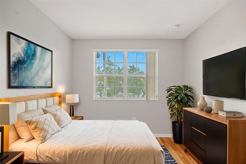 1137 Ne 31st Ter, Homestead, FL, 33033-7611 | Card Image