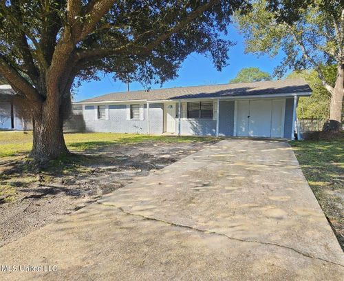 6688 Balboa Cir, Ocean Springs, MS, 39564-2305 | Card Image