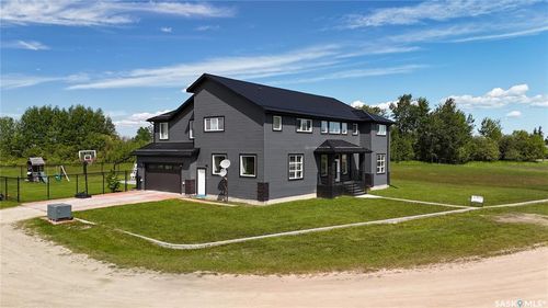 701 Bay St, Hudson Bay, SK, S0E | Card Image