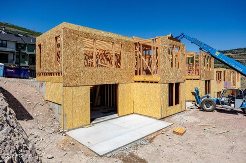 377 W Ascent Dr, Hideout, UT, 84036-5129 | Card Image