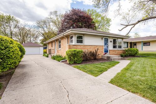 4123 N 95th Street, Wauwatosa, WI, 53222 | Card Image