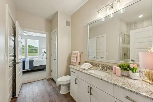 1308-1800 Central Pine St, Montgomery, TX, 77316-3275 | Card Image