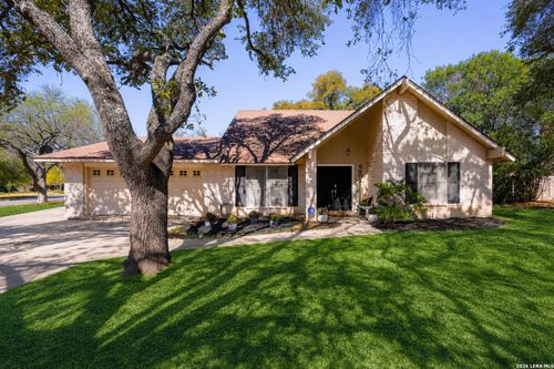 5801 Windvale Dr, Windcrest, TX, 78239-1952 | Card Image