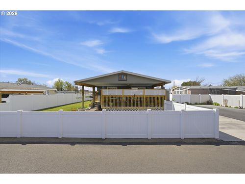 1889 Ne 2nd Pl, Hermiston, OR, 97838 | Card Image